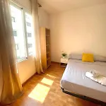 アパート 3 Bedroom Balcony Med-rambla Nova *